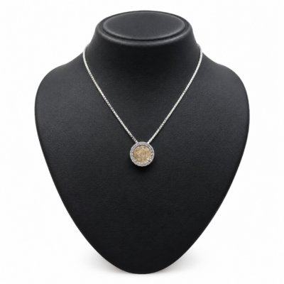 Aviiso sterling zilveren hanger met as rond gezet met moissanite
